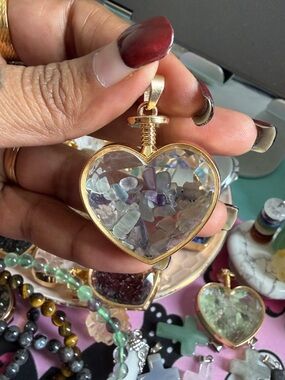 fluorite Gold Heart Pendant Necklace with fluorite Chips